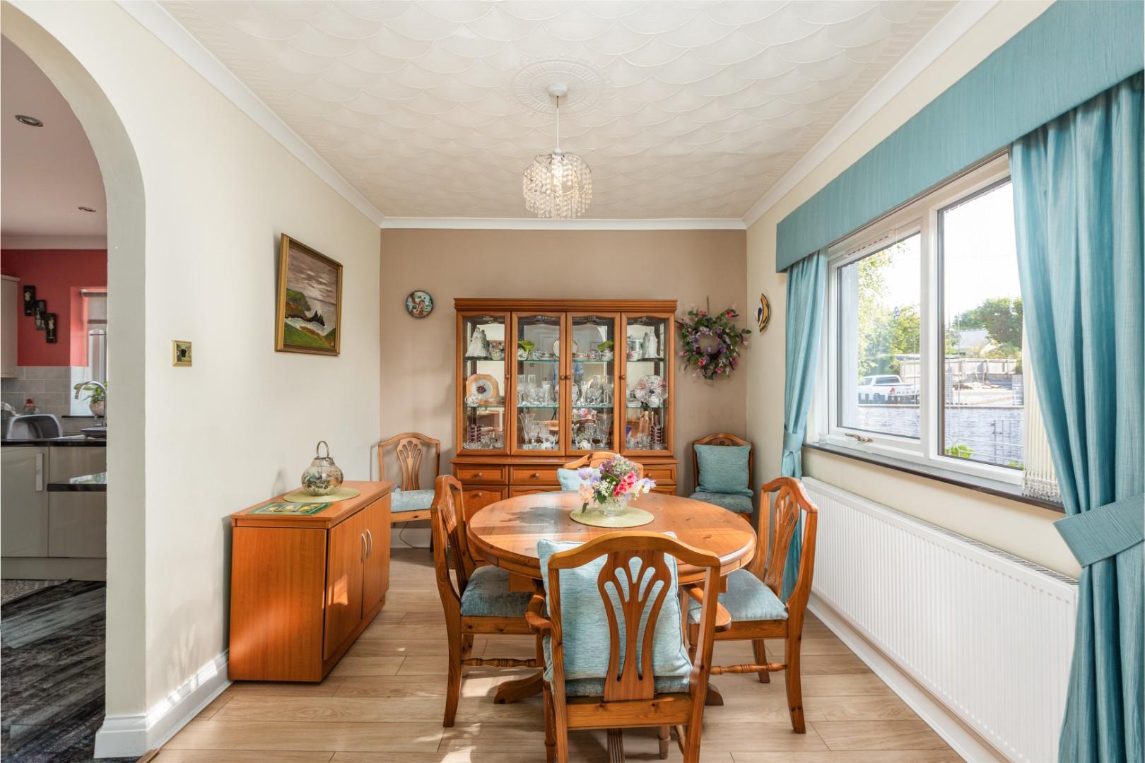 Gowerton Road, Three Crosses, Swansea, SA4 3PY
